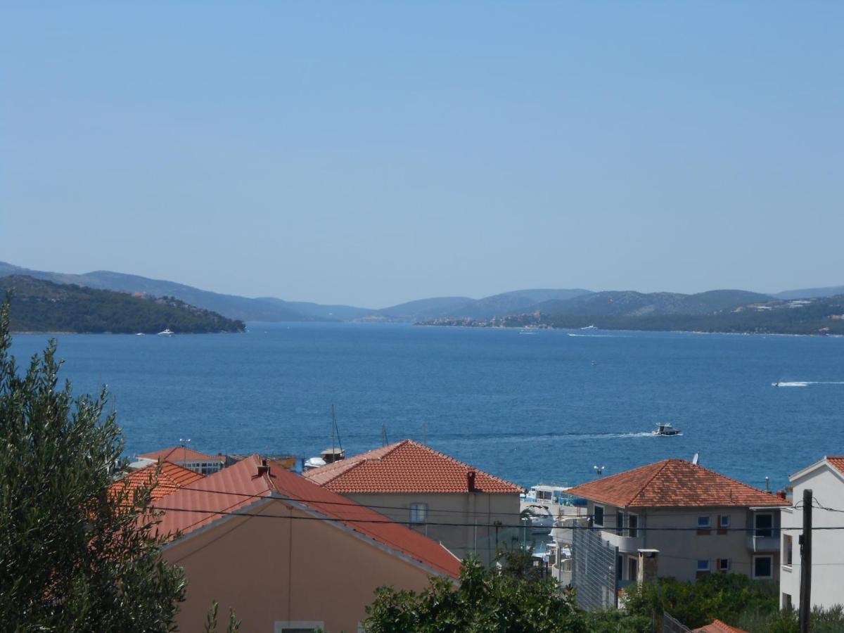 Apartments With A Parking Space Okrug Gornji, Ciovo - 13859 Trogir Exterior photo
